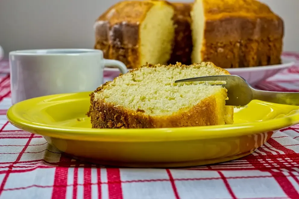 Como Fazer Bolo Simples de Várias Formas (4 Receitas)