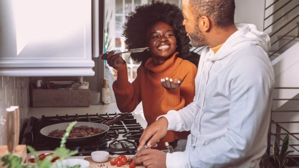 Quanto Dá para Economizar Cozinhando em Casa?