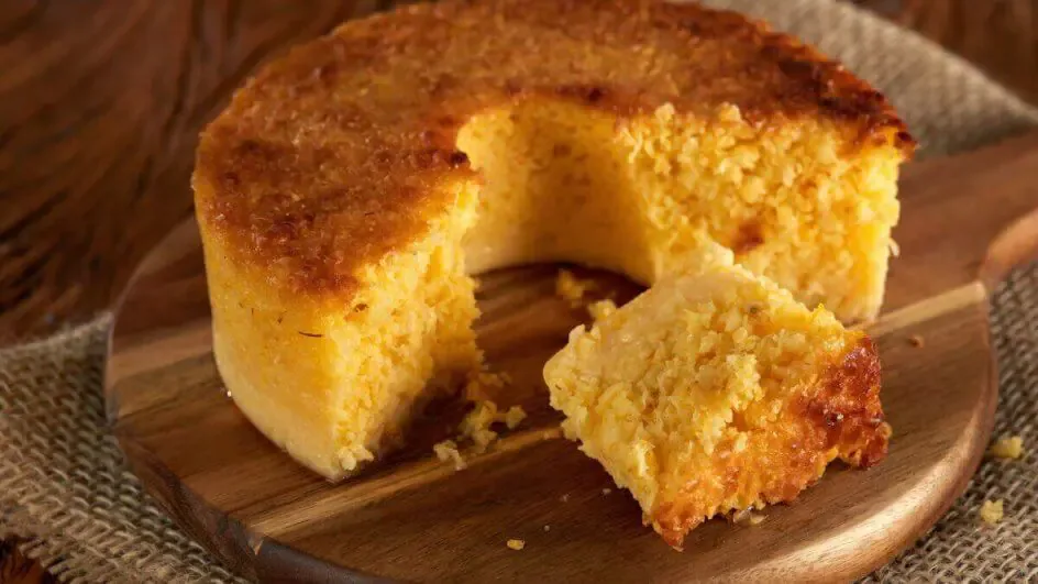 Bolo de fubá simples