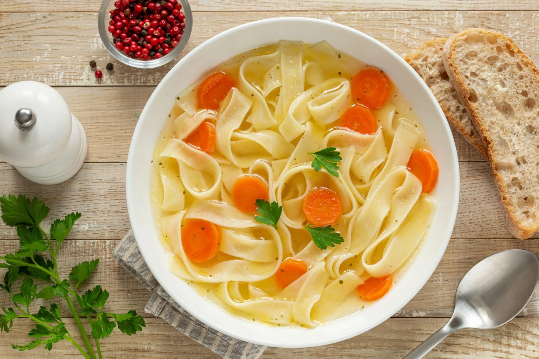 Sopa de Macarrão com Legumes Simples