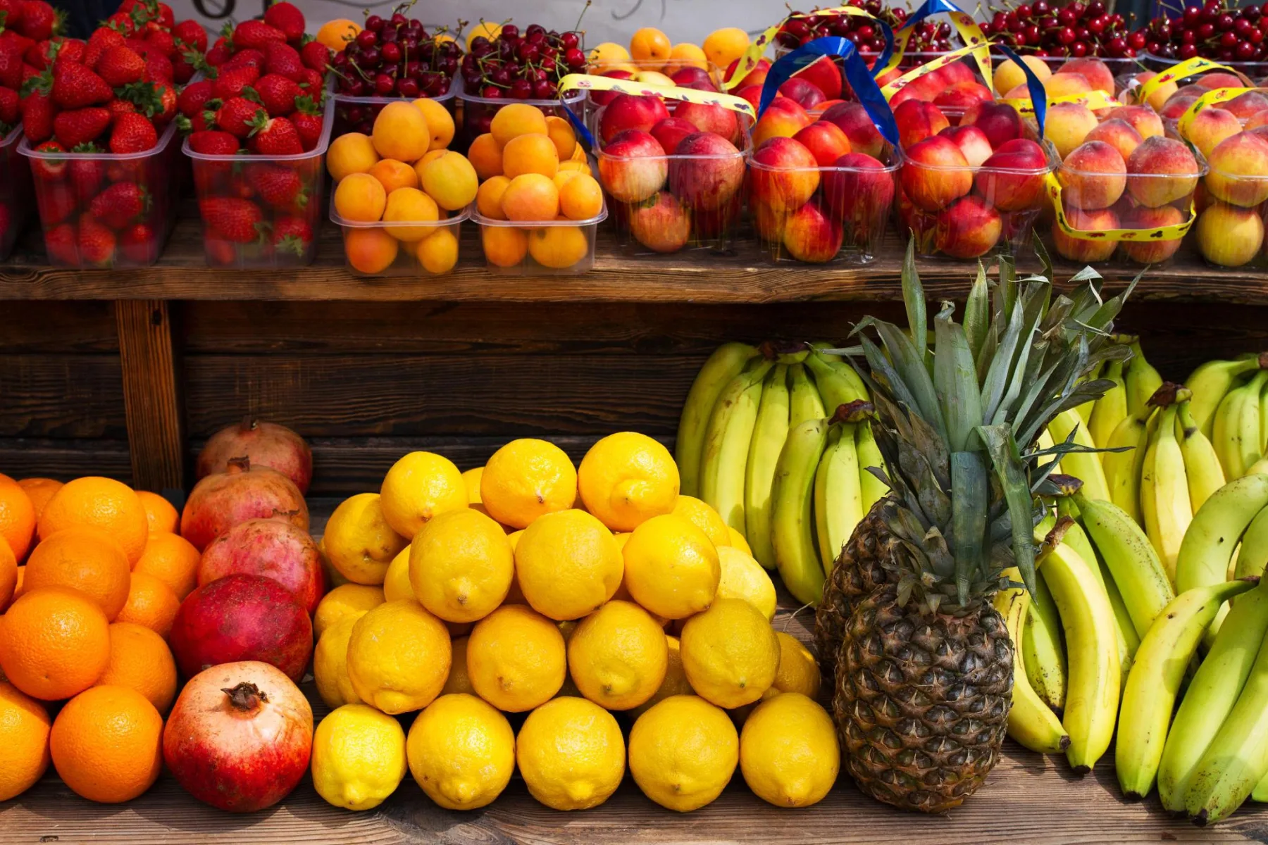 Como escolher frutas da estação e economizar o ano todo
