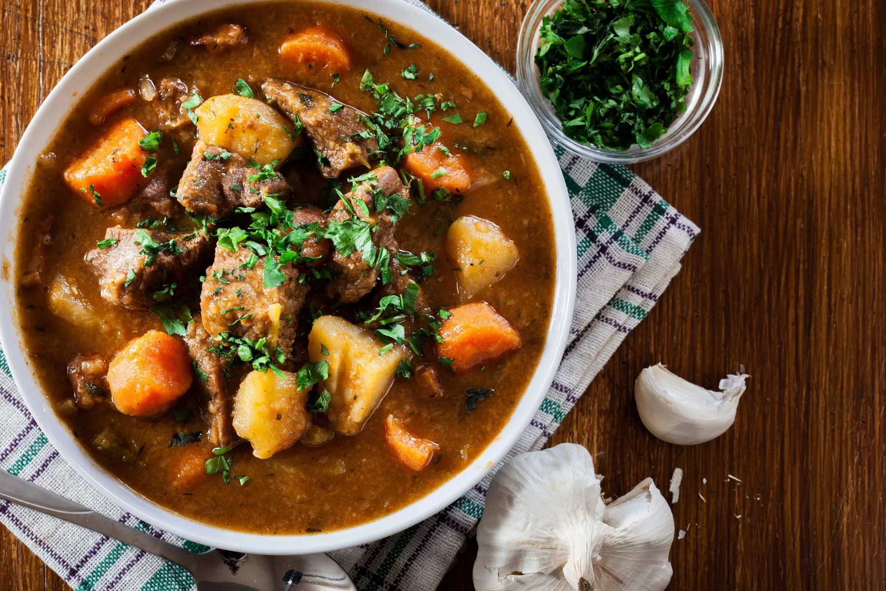 Carne de Panela com Batatas Simples