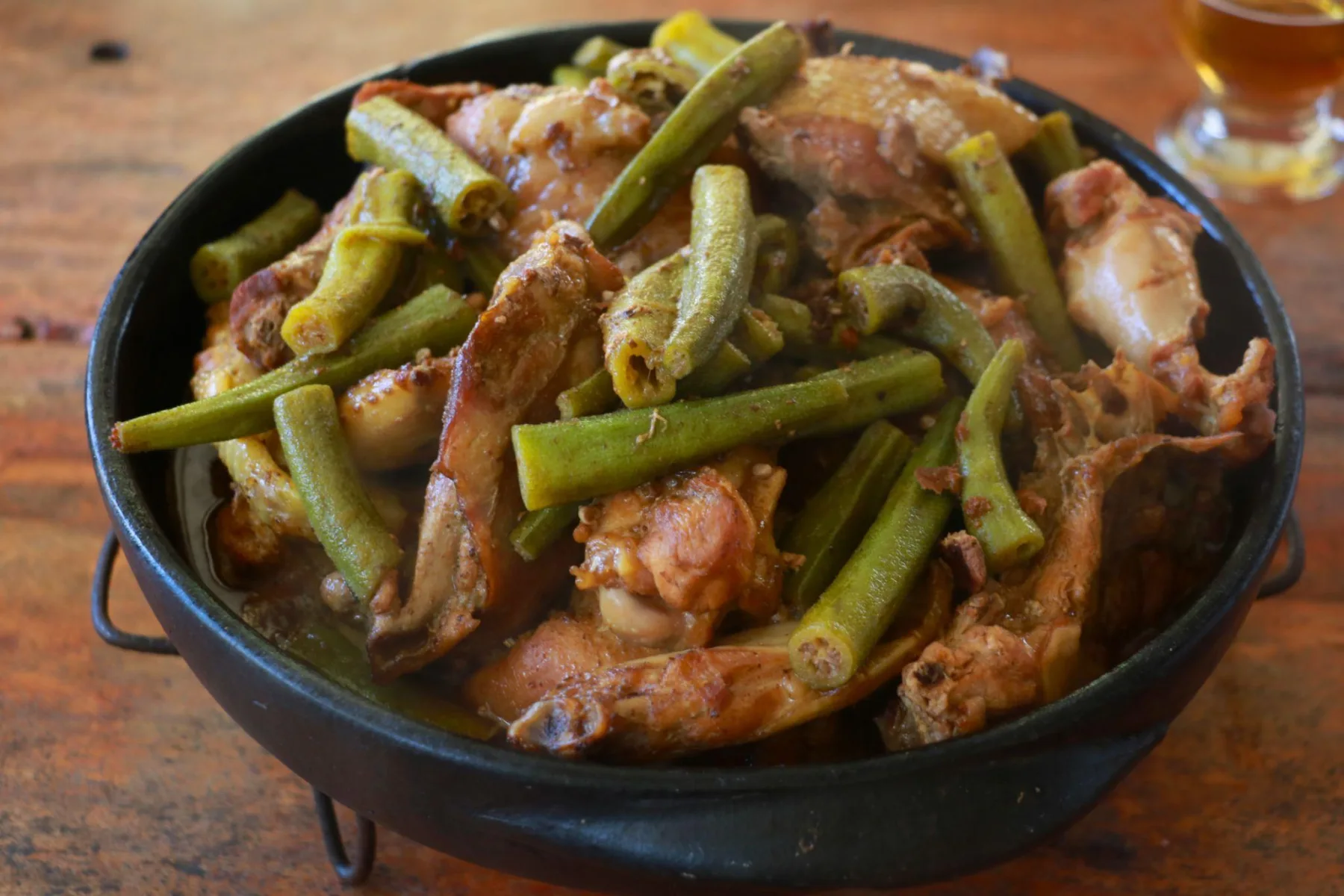 Frango com Quiabo Simples