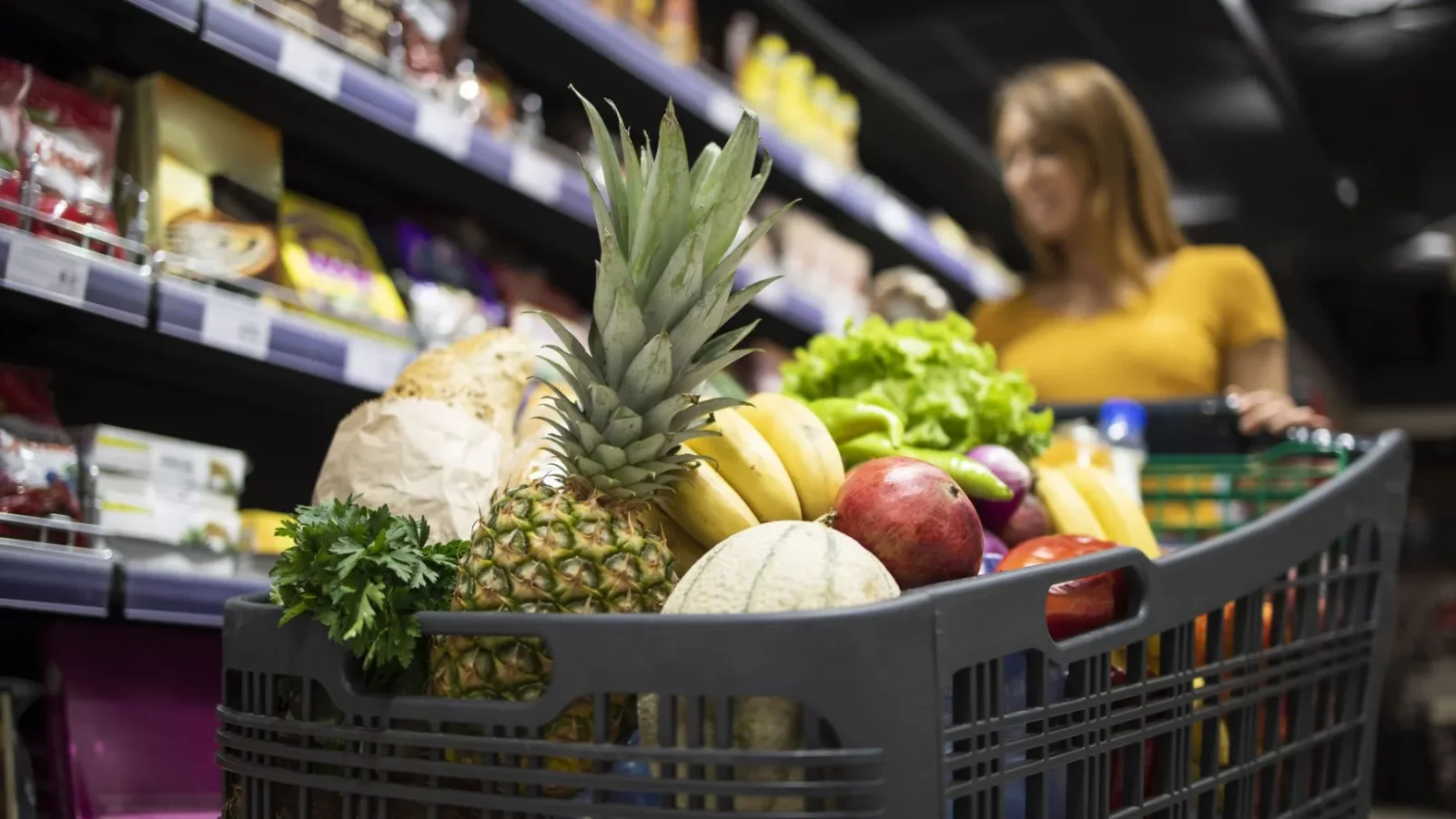 Feira ou supermercado: onde realmente compensa mais comprar?